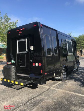 NEW CUSTOM TO ORDER 24' Ford E450 Diesel Food Truck with New Kitchen
