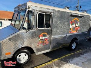 Chevrolet P30 Commercial Food Truck / Used Kitchen on Wheels