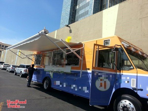 2014 Freightliner MT 55 food Truck Used Commercial Mobile Kitchen Food Truck