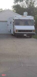 Chevrolet Step Van Diesel Food Truck/ Used Mobile Kitchen Unit