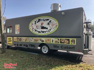 Diesel Chevrolet Step Van Mobile Food Vending Unit / Kitchen Food Truck