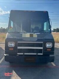 Fully Equipped - 2005 27' Workhorse P42 Food Truck with Pro-Fire Suppression