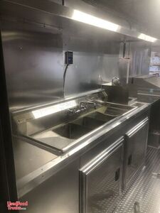 2004 Workhorse P42 All-Purpose Food Truck with Fire Suppression System
