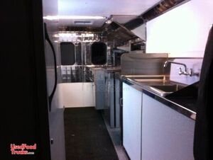 Chevrolet P30 Food Truck Mobile Business/ Kitchen on Wheels