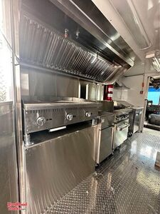 2004 21' Freightliner All-Purpose Food Truck with Fire Suppression System