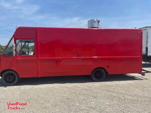 Custom-Built 2004 Workhorse Step Van Diesel-Powered Kitchen Food Truck