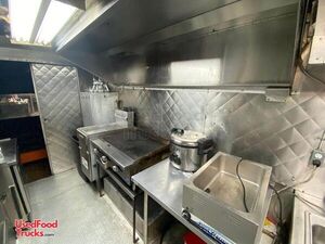 Licensed - 2007 Freightliner Street Food Truck | Mobile Kitchen Unit