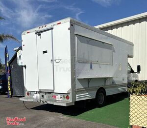 LOW MILES Barely Used 2009 Ford E-450 All-Purpose Food Truck w/ 2023 Kitchen Build-Out