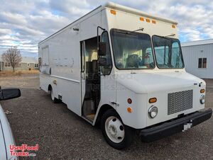 2012 Workhorse 28' Step Van Food Truck with 2019 Kitchen Build-Out