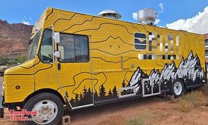 Well Equipped - 21' International 1652-SC All-Purpose Food Truck with Fire Suppressioni