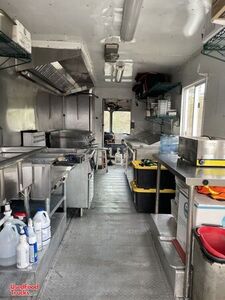 2001 - 22' International Step Van Diesel Kitchen Food Truck