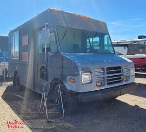 2004 14' Workhorse P42 All-Purpose Food Truck | Mobile Food Unit