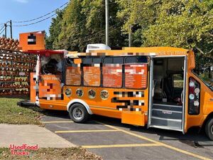 Versatile - 2010  Ford E450 Super Duty All-Purpose Food Truck