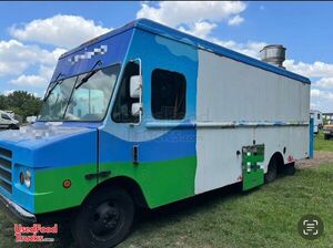 2001 18' Workhorse Mobile Kitchen Food Truck w/ 2020 Kitchen Buildout w/ Fire Suppression