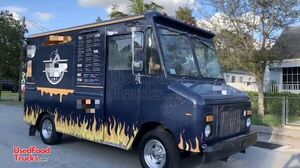 16' Chevrolet P30 Pizza Food Truck | Well Equipped Mobile Pizzeria