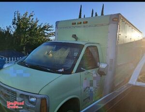 2001 GMC Savanna G3500 Soft Serve Ice Cream/Smoothie Food Truck with HCD Insignia