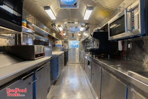 Turnkey All NSF CA Health Dept. Approved & Permitted 2000 30' Ford E450  Food Truck