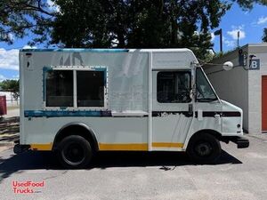 Used - GMC P3500 Step Van Diesel All-Purpose Food Truck