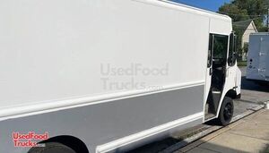 2012 Workhorse All-Purpose Food Truck DIY Mobile Food Unit