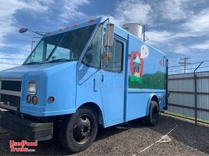 Used - GMC P3500 Step Van All-Purpose Food Truck with Rear Lift