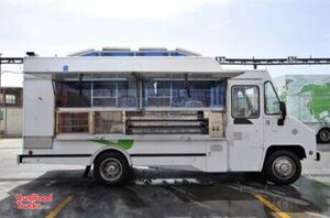 2006 Workhorse All-Purpose Food Truck with Fire Suppression System