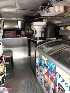 Ready to Serve Used 2000 Ford Super Van E250 Food and Ice Cream Truck