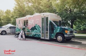 Low Mileage - 2005 Ford Starcraft Food Truck | Mobile Street Vending Unit