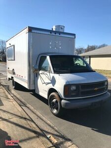 2001 7.5' x 15' Chevrolet Express 3500 All-Purpose Food Truck