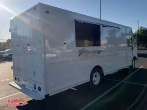 2000 Workhorse Utilimaster Food Truck | 2023 Kitchen Built Out