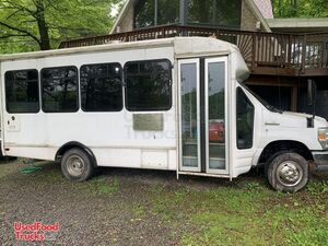 Low Miles 2008 20' Ford E450 All-Purpose Food Truck Mobile Food Unit Bus