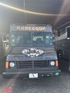 Fully Equipped - 2000 23.7' Workhorse P32 Diesel Food Truck with Pro-Fire Suppression