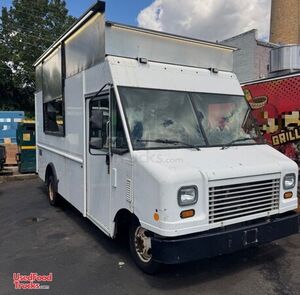 2019 22' Ford E450 Mobile Kitchen Food Truck w/ 2025 Kitchen Buildout + Fire System
