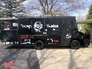 2002 - Chevrolet Workhorse All-Purpose Food Truck with Porch