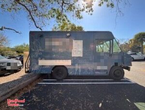 2006 Workhorse Utilimaster All-Purpose Food Truck Mobile Food Unit