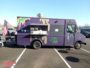 20' Ford E350 Food Truck with Solar Panels & Pro-Fire Suppression