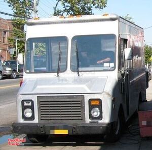 1994 Chevrolet P30 Food Truck | Mobile Street Vending Unit York