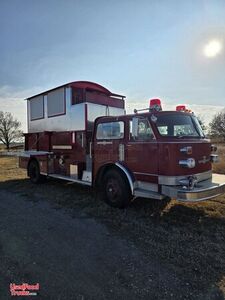 Vintage - 1976 28' LaFrance Fire Truck Pizza and Event Catering Unit