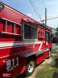 2003 Chevrolet P-30 Diesel All-Purpose Taco Food Truck Mobile Food Unit