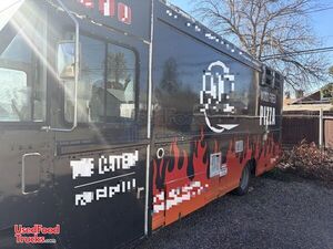 2002 Workhorse Wood-Fired Pizza Food Truck w/ Pro Fire System