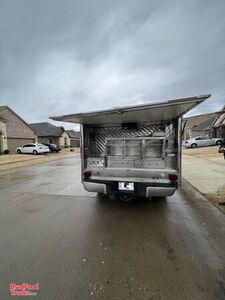2008 Ford F-250 Super Duty Lunch Serving Canteen Style Food Truck
