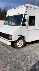 2000 27' Chevrolet Diesel Food Truck with Pro-Fire Suppression