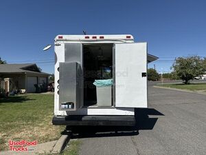 Well Equipped - 2002 21' Workhorse P42 All-Purpose Food Truck