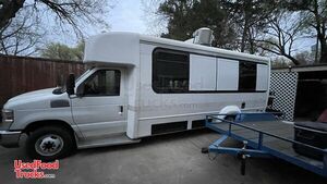 Like New - 2010 Ford E-450 24' All-Purpose Food Truck with Extra Two Seats