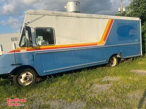 Well Equipped - 2004 Chevrolet All-Purpose Food Truck