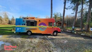 2004 27' Chevrolet Workhorse All-Purpose Food Truck with L&I Insignia