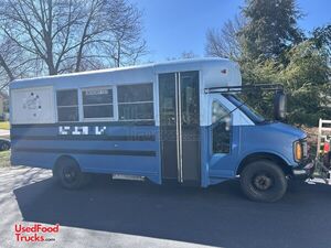 Versatile - 2002 Chevrolet Express 3500 Coffee & Beverage Concession Unit