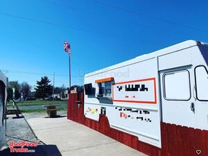 2004 22' Workhorse All-Purpose Food Truck Mobile Food Unit