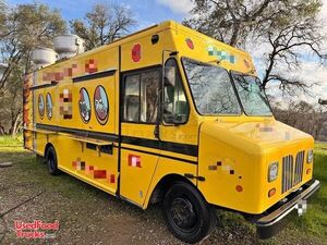 2011 18' Workhorse All-Purpose Food Truck Mobile Food Unit w/ Pro Fire System