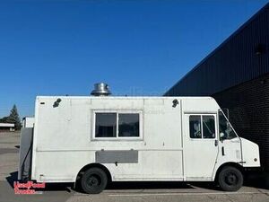 Chevrolet P30 Food Truck with Pro-Fire Suppression | Mobile Food Unit