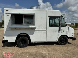 LOW MILES TURNKEY - 19' GMC P3500 Diesel Food Truck with Pro-Fire Suppression